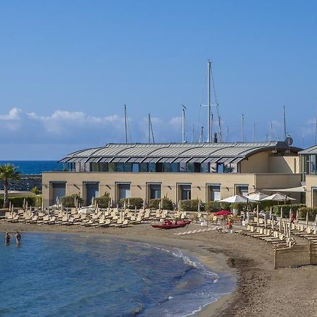 Hotel Riviera Dei Fiori San Lorenzo al Mare Kültér fotó